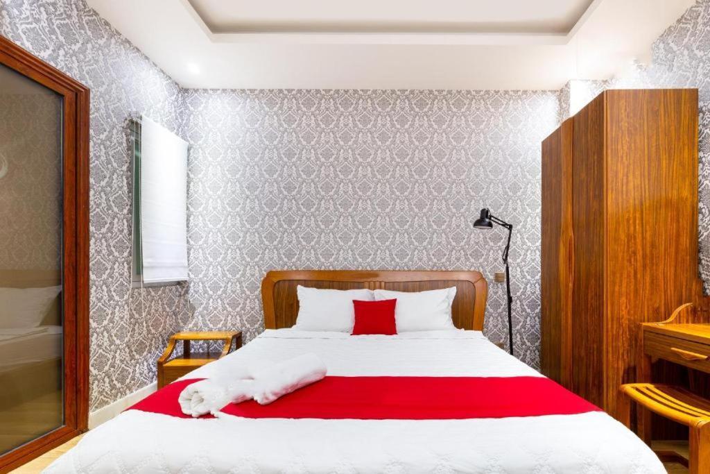 Spring Airport Hotel Хошимин Экстерьер фото